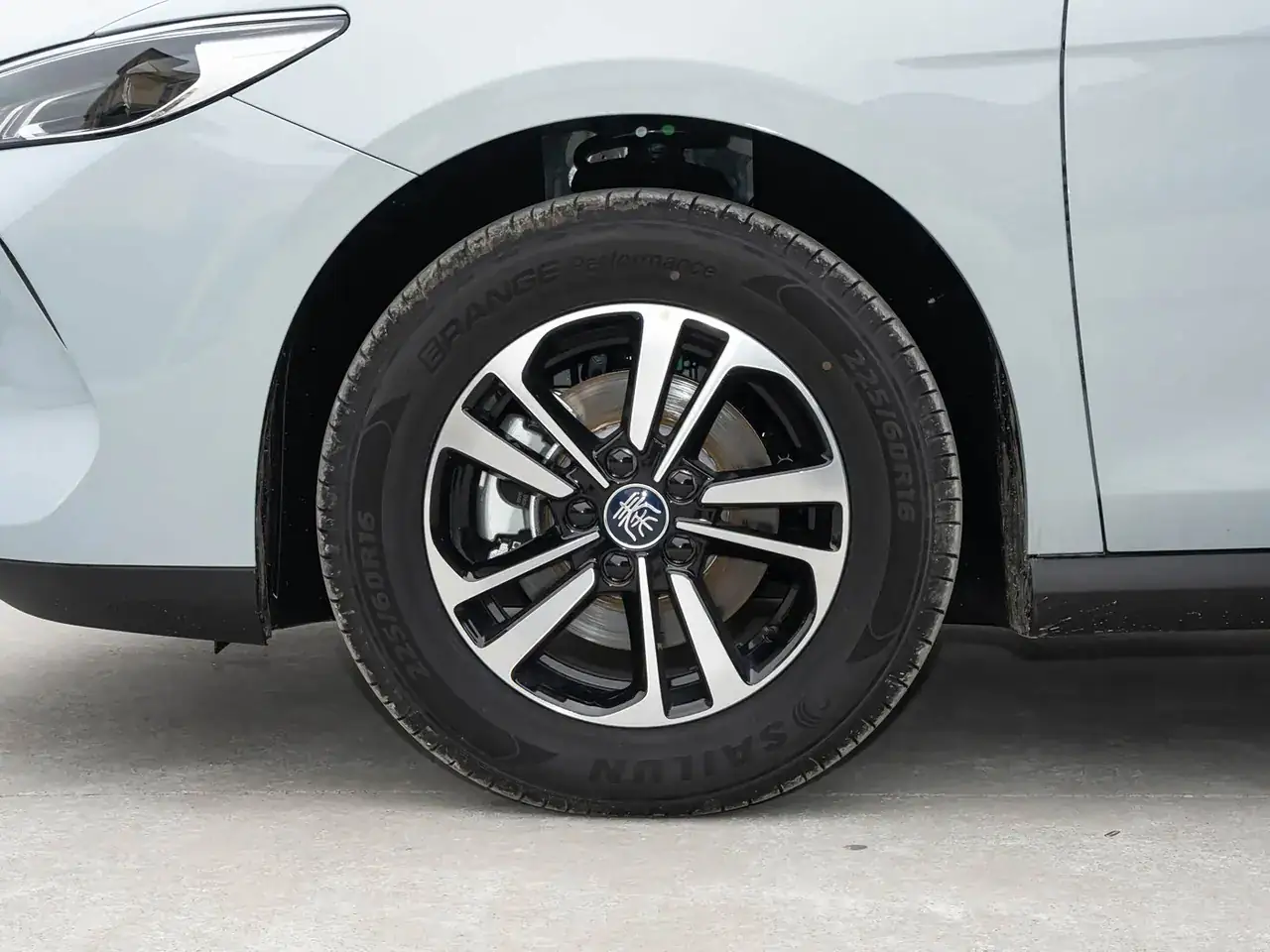 BYD Qin Plus Hybrid Plug-In, foto 4