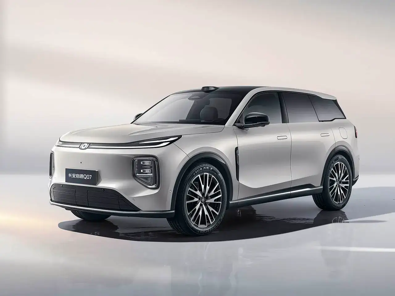 Changan Qiyuan Q07 Hybrid Plug-In, foto 2
