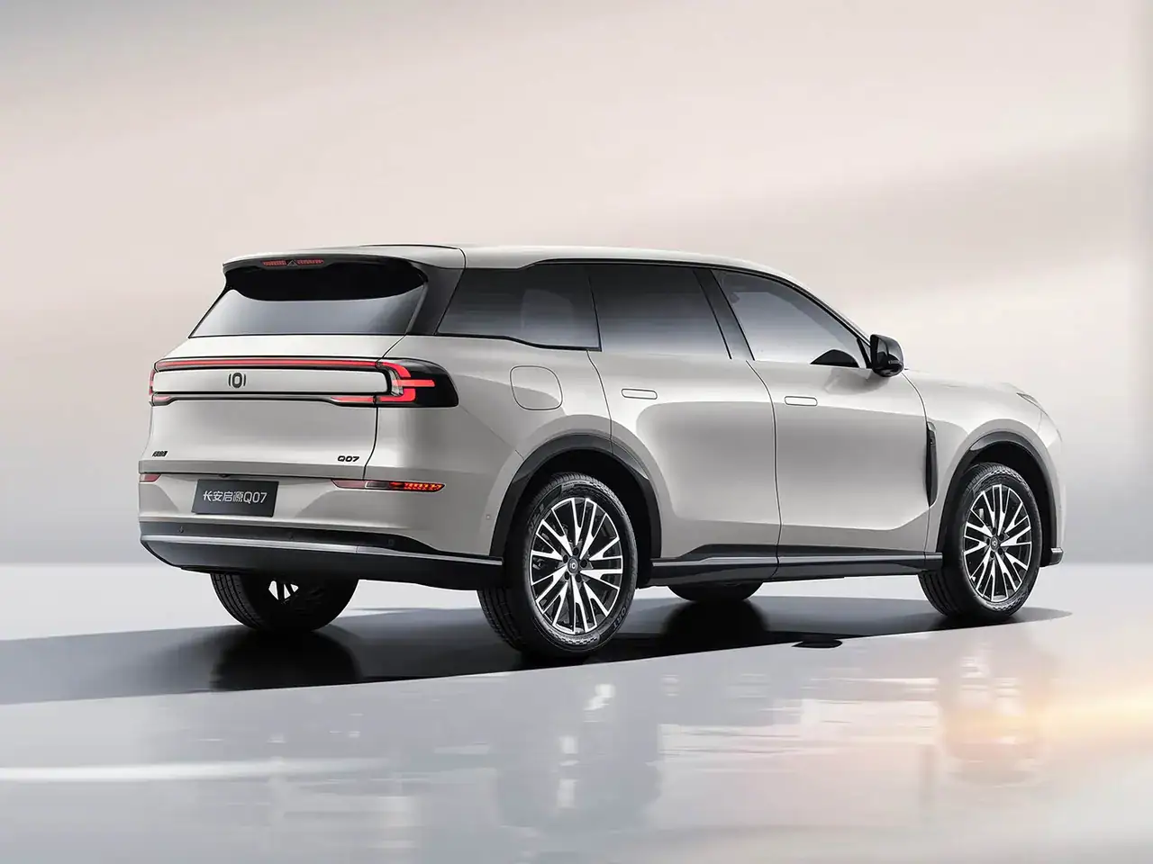 Changan Qiyuan Q07 Hybrid Plug-In, foto 3