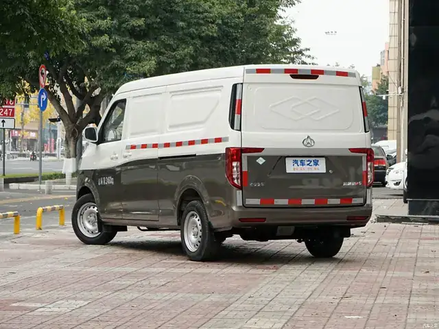 Changan V5, foto 2