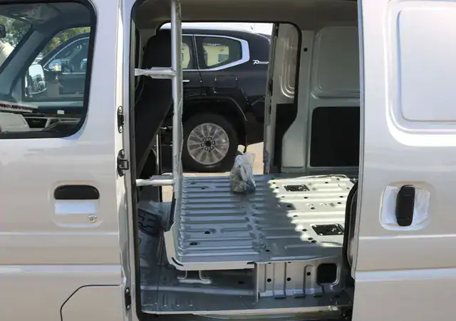 Suzuki EECO, foto 4