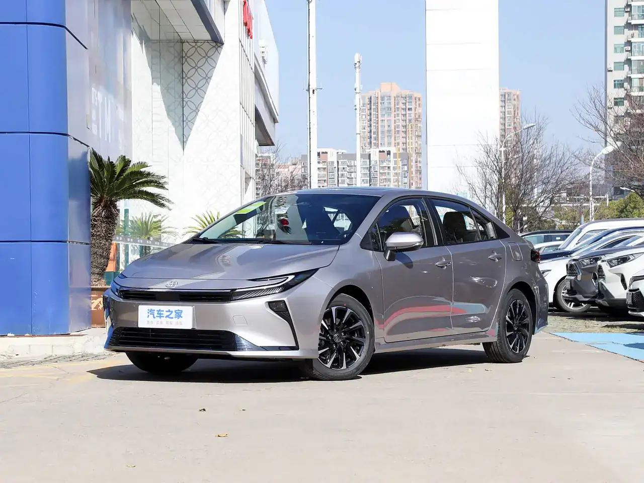 Toyota Corolla Hybrid, foto 2