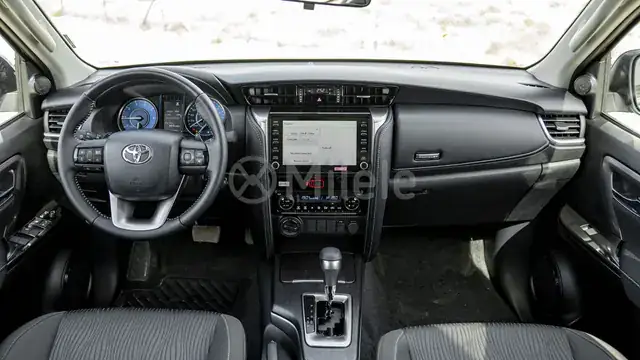 Toyota Fortuner, foto 4