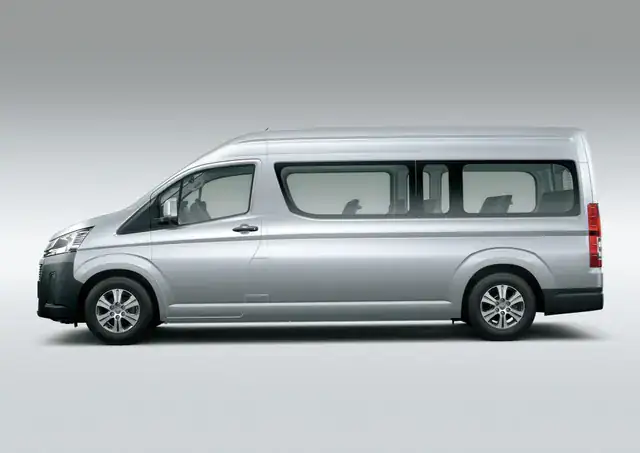 Toyota Hiace 2.8 High Roof, foto 2