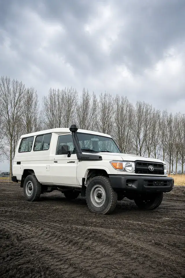 Toyota LC 78 Hard Top, foto 1