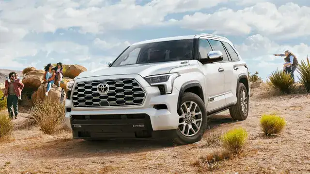 Toyota Sequoia Hybrid, foto 2