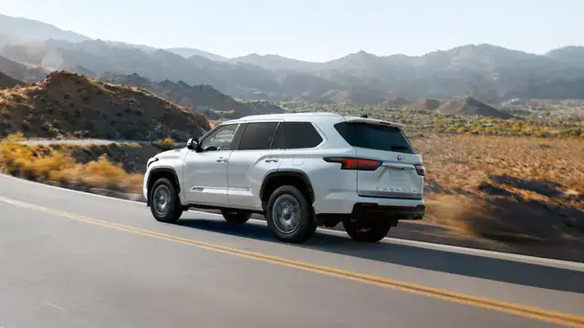 Toyota Sequoia Hybrid, foto 5